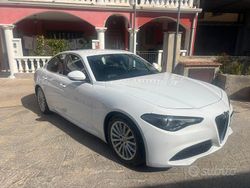 Bianco Usata 2017 Alfa Romeo Giulia Super Tre volumi | 14.499 € (Buon prezzo)