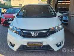 Bianco Usata 2016 Honda Jazz Elegance Due volumi | 11.200 € (Cara)
