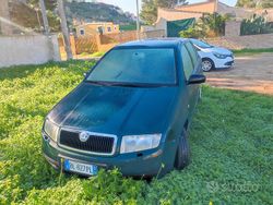 Verde Usata 2001 Skoda Fabia Due volumi | 2000 € (Buon prezzo)