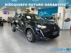 Nero Usata 2021 Peugeot 2008 Active SUV | 18.999 € (Cara)