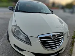 Usata 2009 Lancia Delta Tre volumi | 4700 € (Buon prezzo)