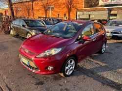 Lilla Usata 2011 Ford Fiesta Tre volumi | 3900 € (Buon prezzo)