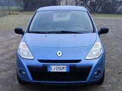 Blu/azzurro Usata 2011 Renault Clio III Luxe Tre volumi | 4300 € (Ottimo prezzo)