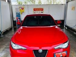 Usata 2022 Alfa Romeo Giulia Business Tre volumi | 27.000 € (Molto cara)