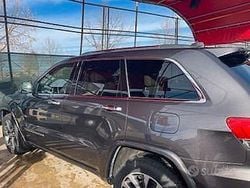 Grigio Usata 2017 Jeep Grand Cherokee SUV | 18.000 € (Buon prezzo)