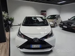 Usata 2017 Toyota Aygo Business Edition Due volumi | 7900 € (Buon prezzo)
