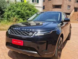 Nero Usata 2020 Land Rover Range Rover evoque R-Dynamic SUV | 28.890 € (Ottimo prezzo)
