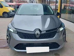 Grigio Nuova 2025 Renault Clio V Tre volumi | 14.950 € (Super prezzo)