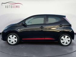 Nero Usata 2016 Toyota Aygo X-wave Due volumi | 9500 € (Buon prezzo)