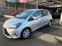 Grigio Usata 2019 Toyota Yaris Tre volumi | 10.500 € (Buon prezzo)