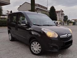 Grigio Usata 2014 Opel Combo Tre volumi | 7950 € (Buon prezzo)