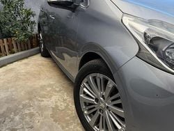 Usata 2019 Peugeot 208 Due volumi | 8000 € (Super prezzo)