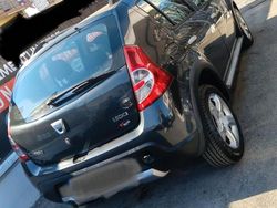 Grigio Usata 2011 Dacia Sandero SUV | 2300 € (Super prezzo)