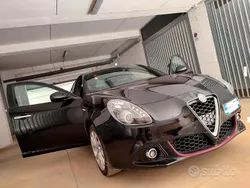 Usata 2018 Alfa Romeo Giulietta Due volumi | 10.300 € (Buon prezzo)