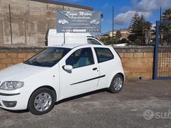 Bianco Usata 2005 Fiat Punto Dynamic Tre volumi | 2700 € (Buon prezzo)