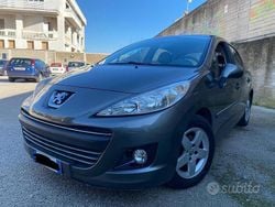 Grigio Usata 2011 Peugeot 207 Tre volumi | 3500 € (Buon prezzo)