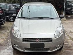 Argento Usata 2009 Fiat Grande Punto Due volumi | 3800 € (Cara)