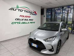 Grigio Usata 2022 Toyota Yaris Hybrid Tre volumi | 15.900 € (Ottimo prezzo)