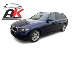 L0c3z blu tanzanite ii met. Usata 2022 BMW 318 Station wagon | 19.999 € (Buon prezzo)