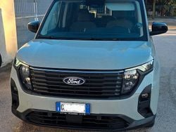 Grigio Usata 2025 Ford Tourneo Courier Monovolume | 19.700 € (Buon prezzo)