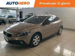 Oro Usata 2015 Volvo V40 CC Momentum Station wagon | 10.999 € (Buon prezzo)