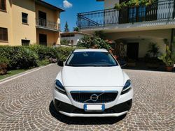 Bianco Usata 2018 Volvo V40 CC Station wagon | 15.200 € (Molto cara)