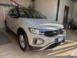 Grigio Usata 2024 VW T-Roc Life SUV | 24.700 € (Buon prezzo)