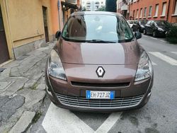 Marrone Usata 2011 Renault Scénic Dynamique Monovolume | 3800 € (Cara)