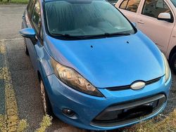 Usata 2010 Ford Fiesta Due volumi | 2500 € (Buon prezzo)