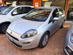Grigio Usata 2015 Fiat Punto Lounge Tre volumi | 5900 € (Buon prezzo)