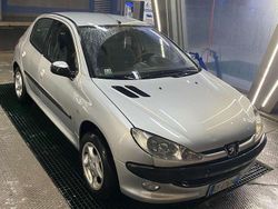 Grigio Usata 2003 Peugeot 206 Due volumi | 2500 € (Buon prezzo)