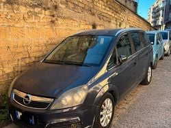 Grigio Usata 2008 Opel Zafira Monovolume | 1000 € (Super prezzo)