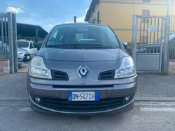 Usata 2008 Renault Modus Monovolume | 2500 € (Buon prezzo)