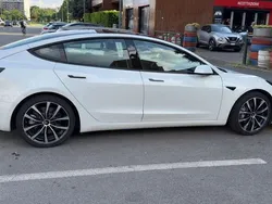 Bianco Usata 2021 Tesla Model 3 Standard Range Tre volumi | 25.000 € (Buon prezzo)