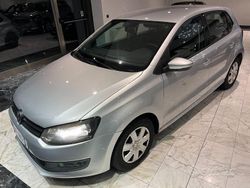 Grigio Usata 2011 VW Polo Comfortline Tre volumi | 4300 € (Buon prezzo)