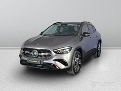 Grigio montagna meta Usata 2024 Mercedes GLA180 Advanced Plus SUV | 39.000 € (Buon prezzo)