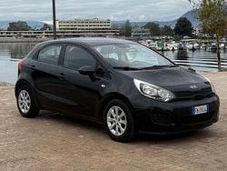 Nero Usata 2018 Kia Rio Tre volumi | 6400 € (Super prezzo)