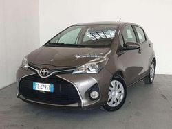 Bronzo Usata 2017 Toyota Yaris Business Edition Tre volumi | 9390 € (Buon prezzo)