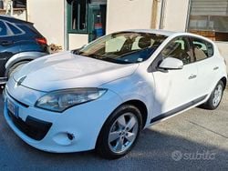 Bianco Usata 2009 Renault Mégane Tre volumi | 2500 € (Ottimo prezzo)