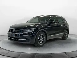 Nero / pastello Usata 2022 VW Tiguan Life SUV | 24.900 € (Super prezzo)