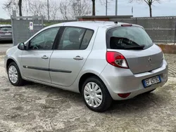 Argento Usata 2010 Renault Clio II Luxe Tre volumi | 2900 € (Ottimo prezzo)