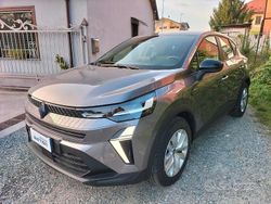 Grigio Nuova 2025 Renault Captur Evolution SUV | 21.990 € (Buon prezzo)