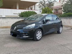 Nero Usata 2018 Renault Clio IV Life Tre volumi | 9300 € (Buon prezzo)