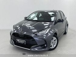 Grigio Usata 2022 Mazda 2 Tre volumi | 16.500 € (Buon prezzo)