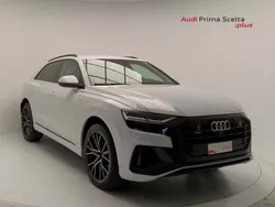 Bianco ghiaccio Usata 2019 Audi Q8 Ambiente SUV | 57.900 € (Buon prezzo)