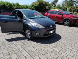 Usata 2010 Ford Fiesta Titanium Due volumi | 4399 € (Buon prezzo)