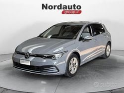 Grigio Usata 2020 VW Golf VII Life Tre volumi | 18.900 € (Buon prezzo)