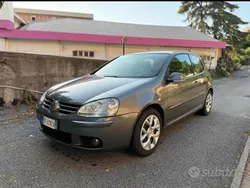Usata 2006 VW Golf V Due volumi | 2600 € (Buon prezzo)