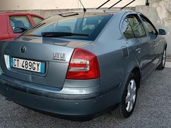 Grigio Usata 2005 Skoda Octavia Tre volumi | 1500 € (Ottimo prezzo)