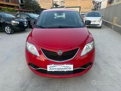 Rosso Usata 2016 Lancia Ypsilon Platinum Due volumi | 5990 € (Buon prezzo)